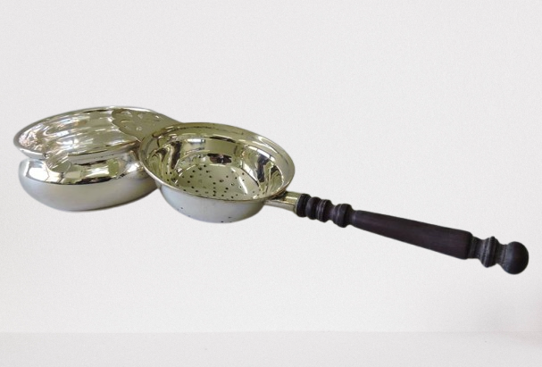 Colador de Té de Plata